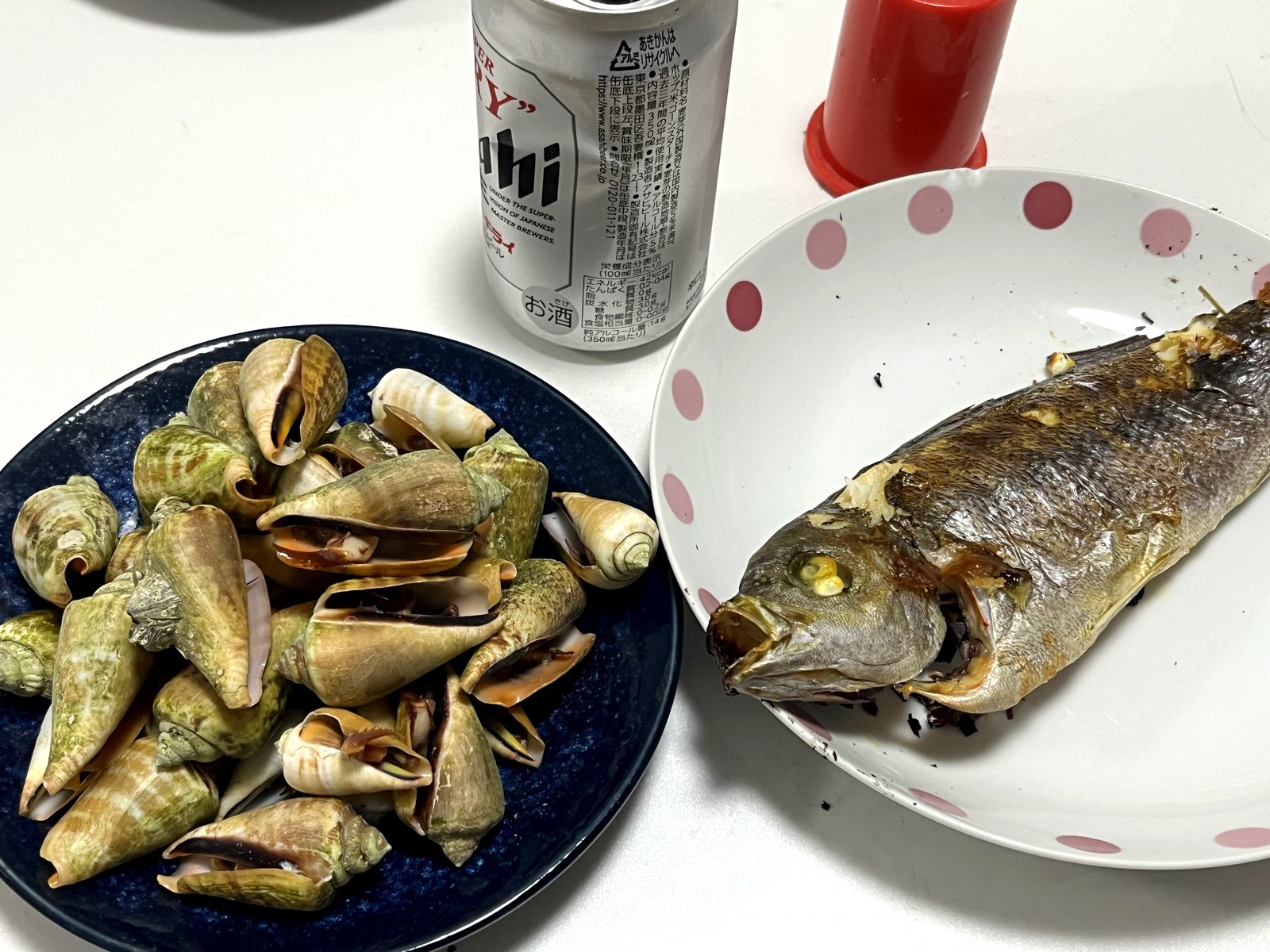 茹でたチャンバラ貝とイサキの塩焼きで晩酌