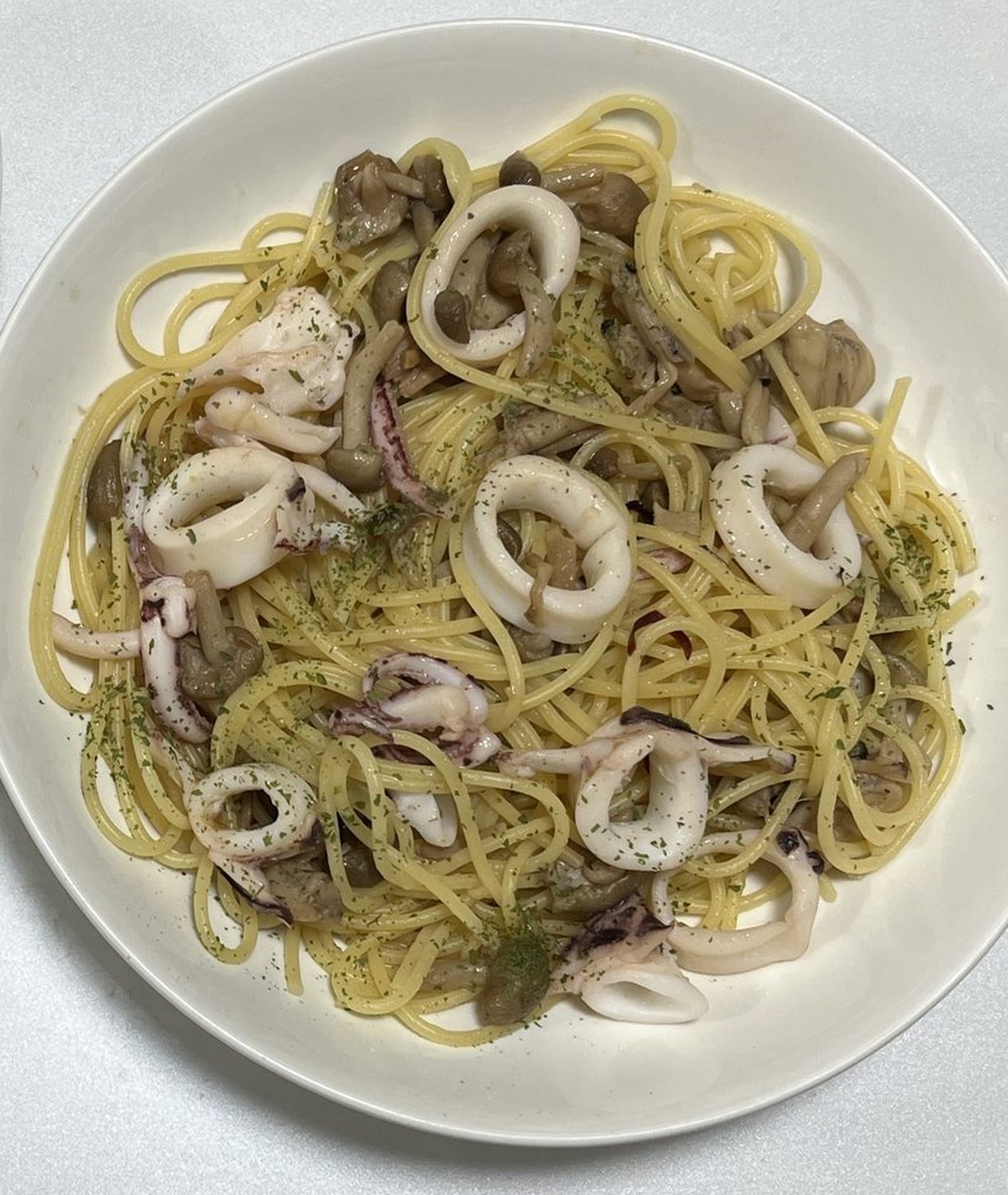 ケンサキイカとしめじのパスタ