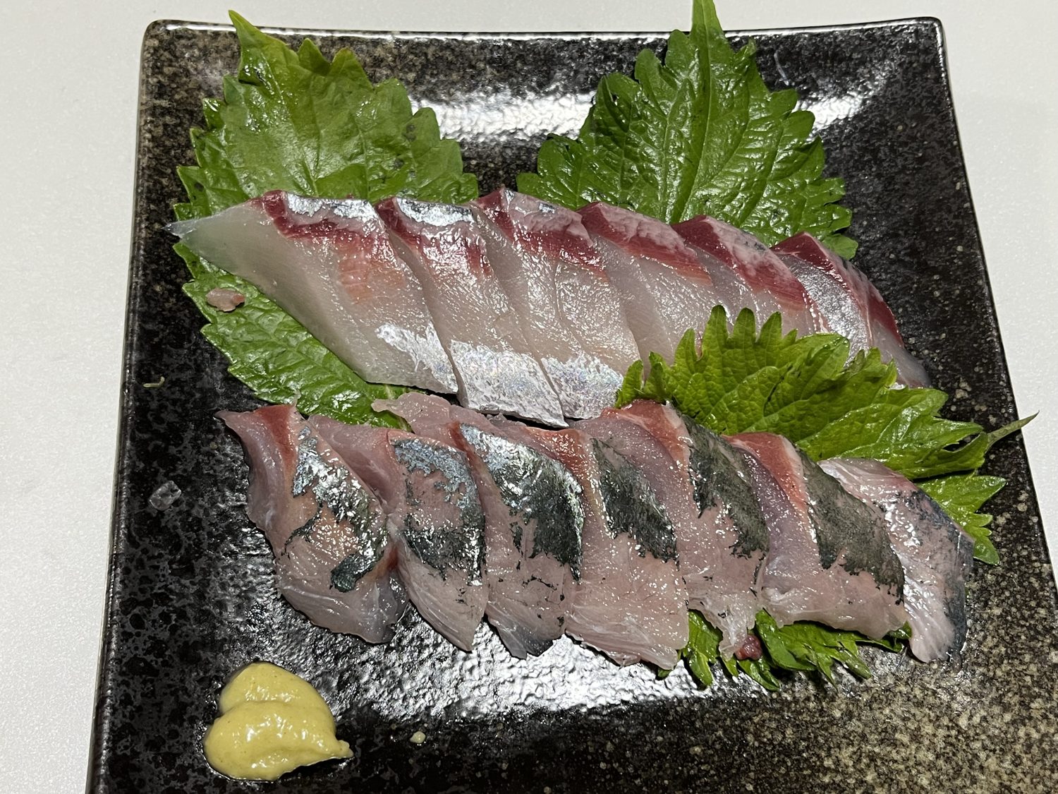 セイメイとムロアジの刺身盛り