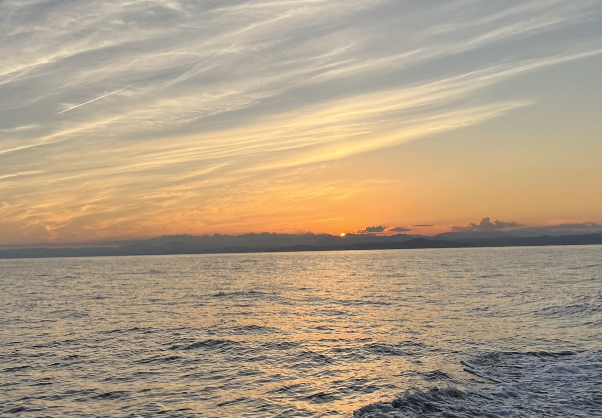 出港時の夕陽