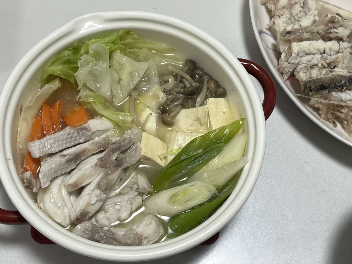 ハタの中骨で出汁をとった一人鍋